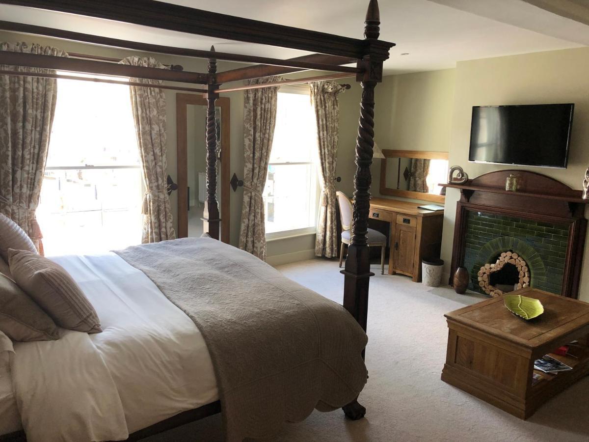 The Peppermill Town House Hotel & Restaurant ディバイザス エクステリア 写真